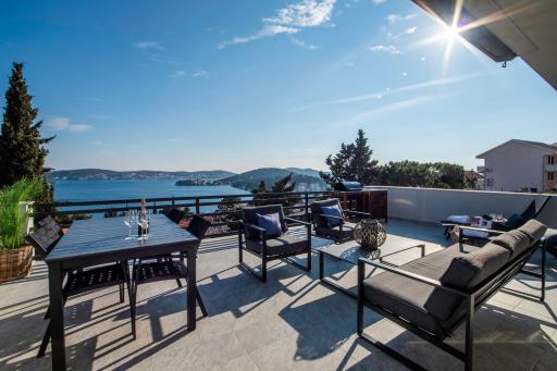Hillside Apartments Rogoznica - The Penthouse - Housity