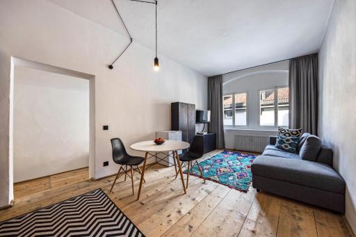 Merlino Goldenstern Residence - Housity