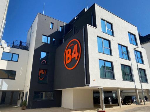 Hotel B4 - Housity