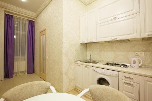 Crystal Apartments - Housity