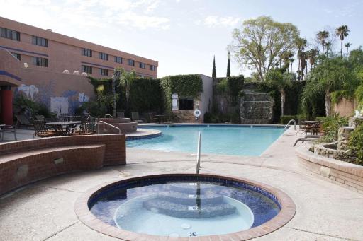 Ramada by Wyndham Viscount Suites Tucson East - Housity