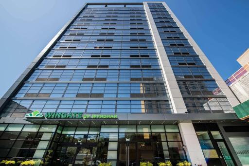 Wingate by Wyndham Long Island City - Housity