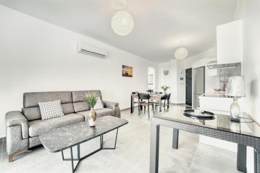 Aphrodite Beachfront Resort - Housity