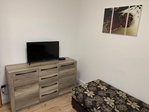 Várlak Apartman - Housity