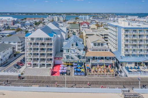 Boardwalk Terrace - Housity