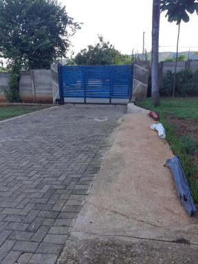 Thullyteams guesthouse - Housity