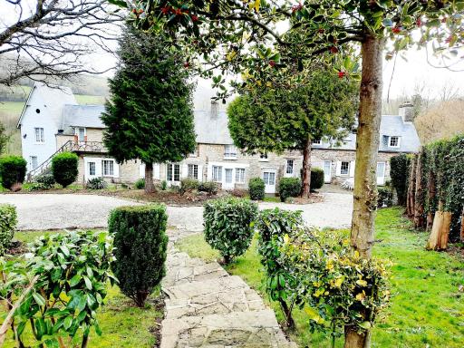 gîtes de la petite suisse - Housity