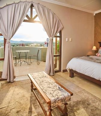 Haus Schwerinsburg Guest House - Housity