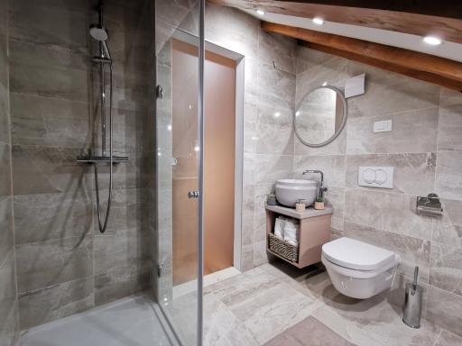 Merla Art & Luxury Rooms - Housity