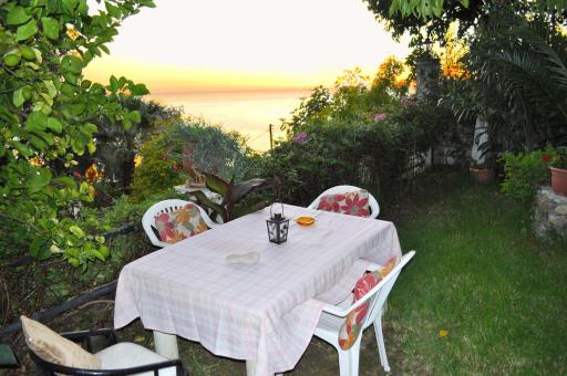 Holiday Studio Apartments Tonia - Pelekas Beach, Corfu - Housity
