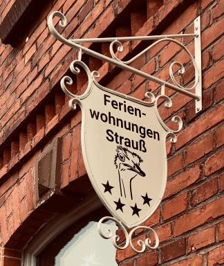 Ferienwohnungen Strauß am Botanischen Garten in Eschwege - Housity