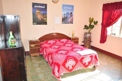 Hotel Estacion Gerona Bed & Breakfast - Housity