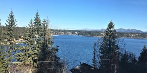 Hayden Lake Views - Sleeps 6 - Housity