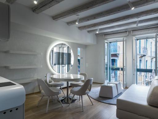 Lords of Verona Luxury Apartments - Hizvo
