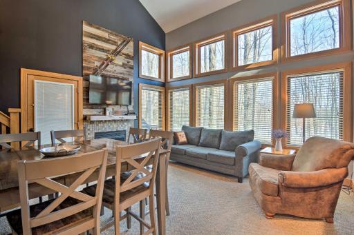 Cozy Boyne Falls Home - Walk to Slopes and Fairways! - Housity