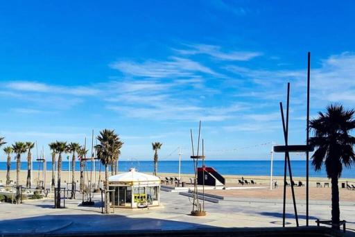 F2 entier CANET VUE MER // BALCON + PARKING - Housity