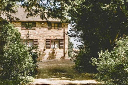 Spacious Family Lodge - Housity