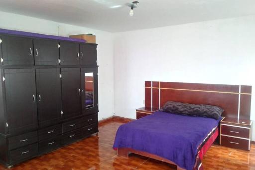 Habitación, casa con cocina y patio - Housity