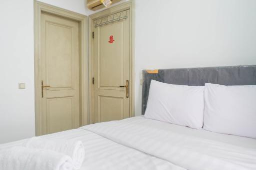 Spacious Classic 1BR Apartment at Taman Beverly By Travelio - Housity
