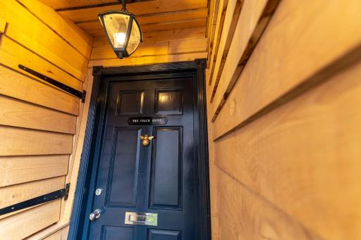 Coach House, Shrewsbury Town - Housity