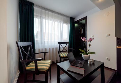 Escala Rooms - Housity