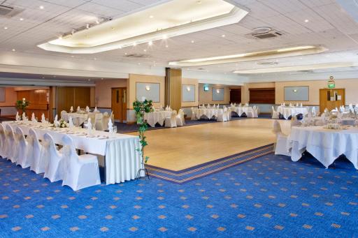Holiday Inn Newport, an IHG Hotel - Housity