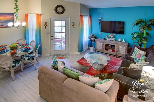 The Avalon Royal Tropical - Housity