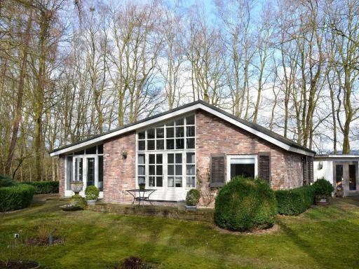 Beautiful holiday home with sauna - Housity