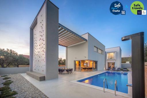Villa Activia - Housity