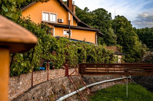 restoran i prenoćište Egghus - Housity