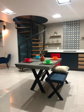 Casa Isauro moderna, céntrica, recién construida. - Housity