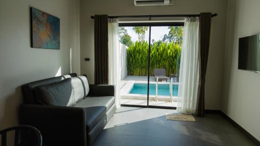 Toledo Pool Villa - Housity