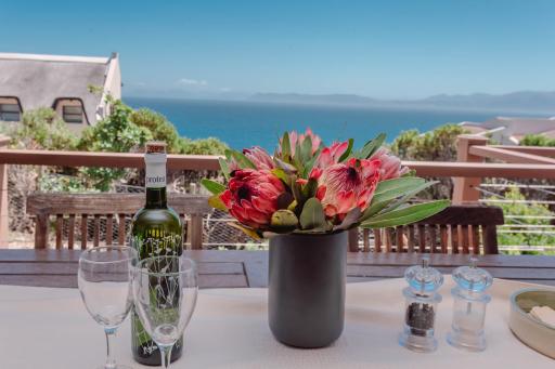 Oceanfront bungalow 3 br/2 ba, Wifi Fireplace: Guppy Huys - Housity