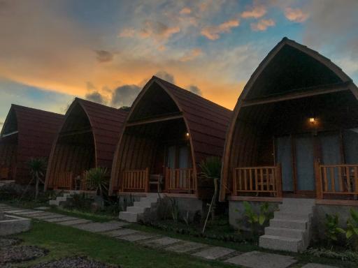 Griya Tambek Villa - Housity