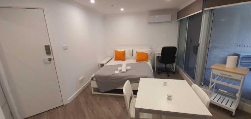 Dana-Cozy Studio in City Center-Free Parking - Housity