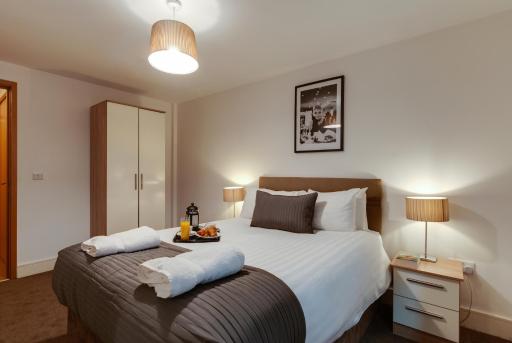 BOOK A BASE Apartments - Cumberland Street - Housity