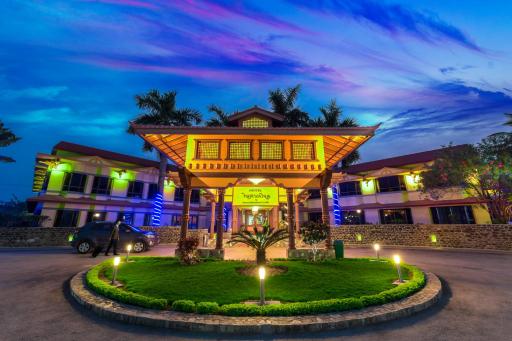 Hotel Nirvana by Luxury International - Housity