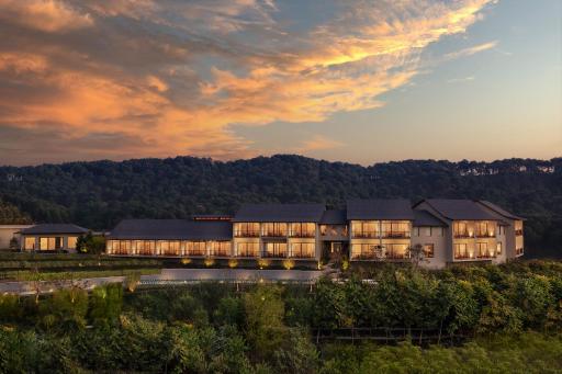 Storii By ITC Hotels, Amoha Retreat Dharamshala - Housity