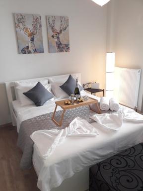 Tiko Moments - Housity