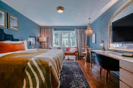 Hotel Amarano Burbank-Hollywood - Housity