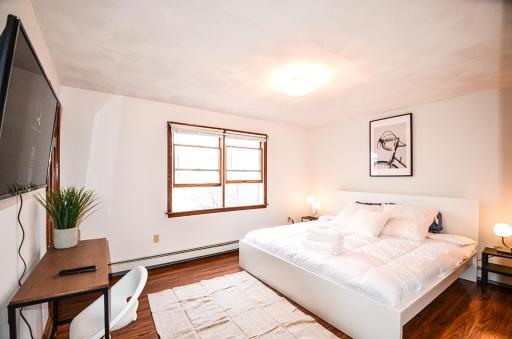 Fox Point Private Beds Long term - Housity