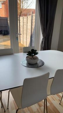 Silver Stag Properties, Spacious 3 BR Haven - Housity