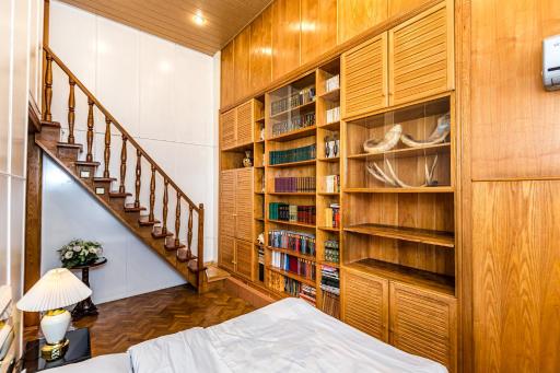 Rustaveli Central ApartHotel - Housity