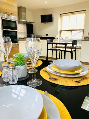 Boutique Townhouse Uphill Lincoln - Housity