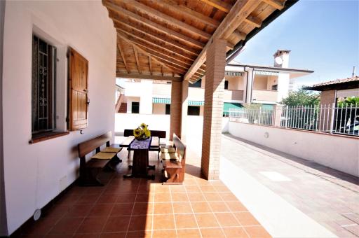 HERMITAGE VILLA INDIPENDENTE a pochi passi dalla spiaggia - Housity