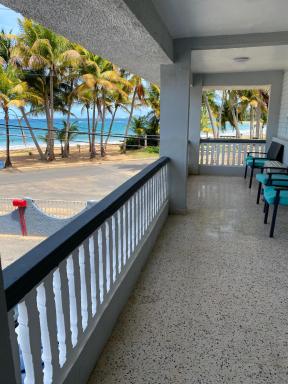 Cozy Beach Apartment - Housity