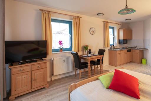 Ferienwohnung #3 Am Neuensiener See - Seedorf - Housity