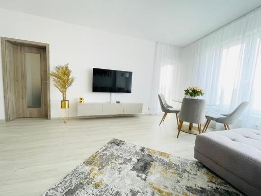New Luxury City centre apartment with panoramic view, free parking - Housity