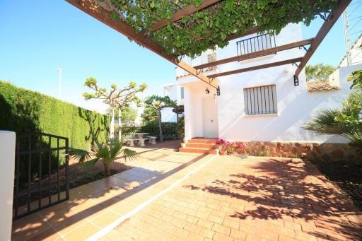 Adosado con jardin y piscina Palm Beach 45 - ALBERT VILLAS - Housity