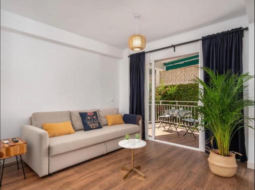 Bonito apartamento en Torremolinos La Carihuela - Housity